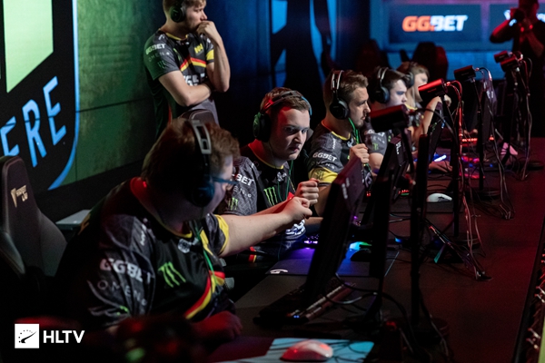 官宣：YONEX将成为3项ATP赛事自2025赛季开始的官方网球供应商.