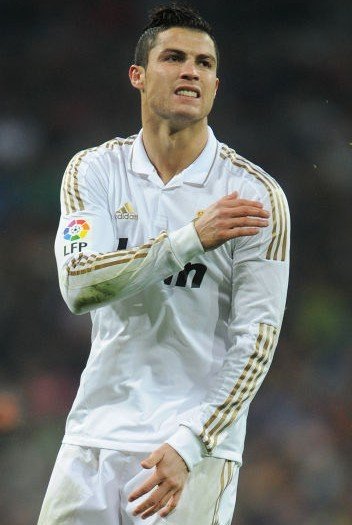 国足vs澳大利亚全场数据：国足射门数-占优，射正-.