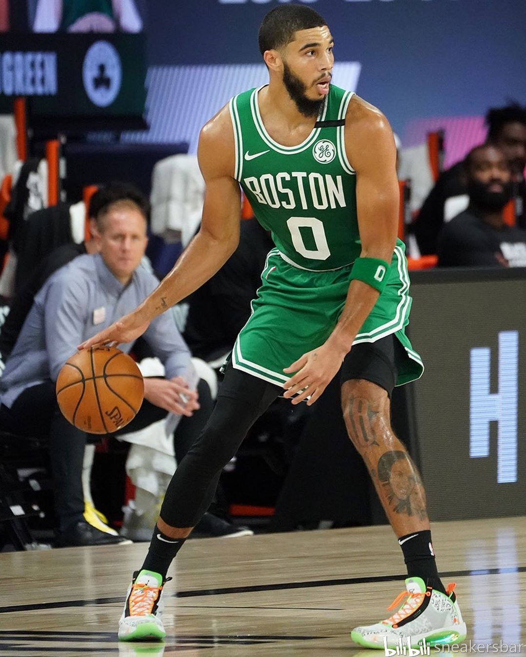 能持球发起 能持球发起